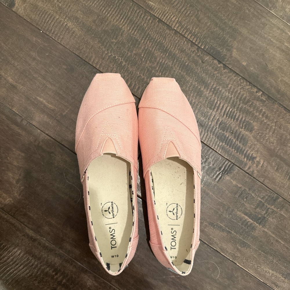TOMS Women's Light Pink Flats